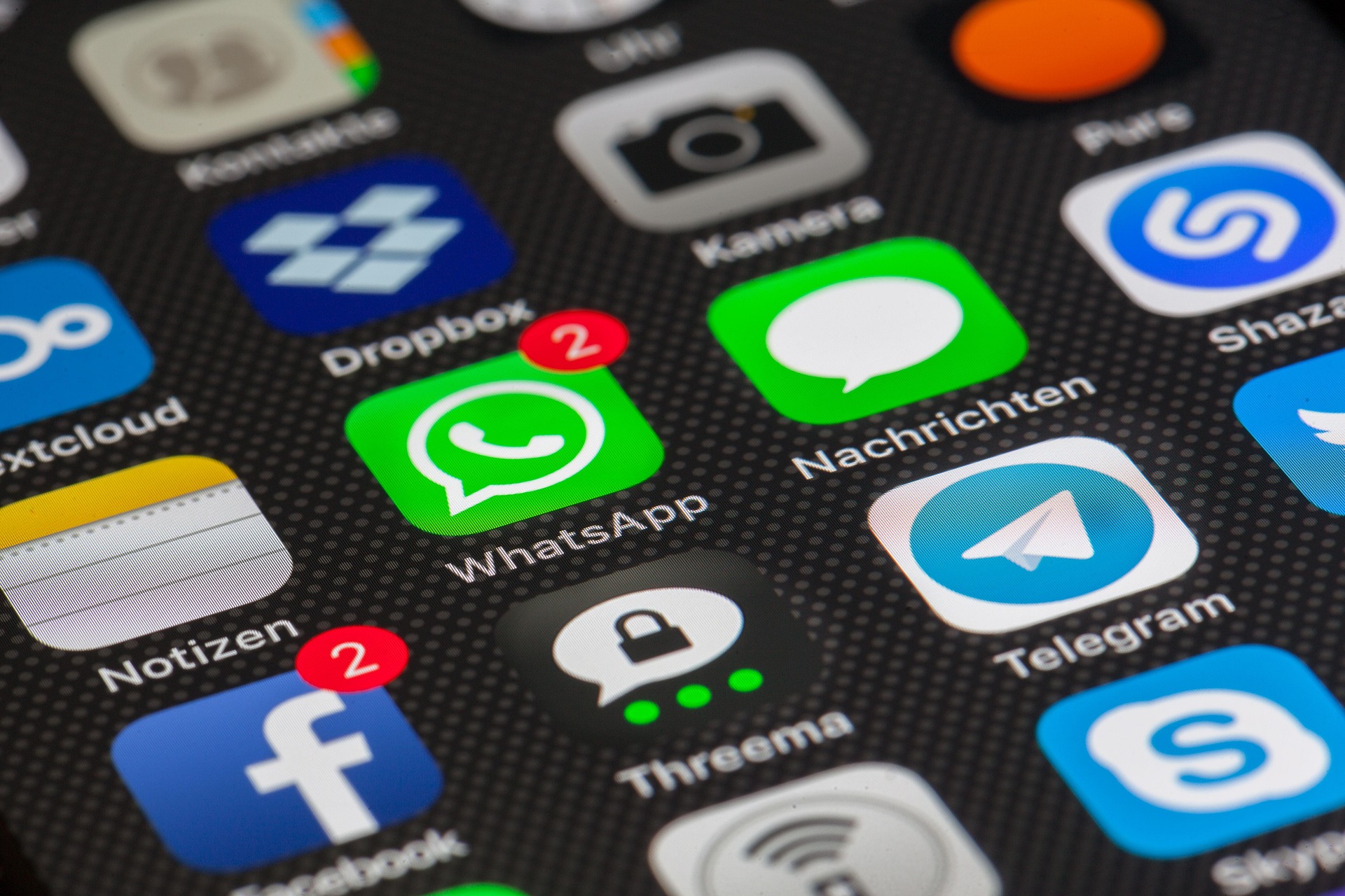 SME Threat Intel: WhatsApp Use for Sensitive Business Discussions Needs Clearer Control – Latest Blackberry Report Analysis